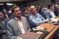 اخذ نشان برتر مدیریت چهره های ماندگار در رضایتمندی مشتریان توسط ظاهر رستمی مدیرعامل شرکت صنایع نساجی هلال ایران