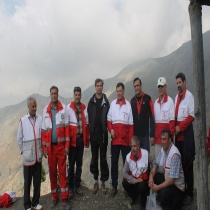 کوهپیمایی مدیرعامل شرکت نساجی به همراه رئیس و دبیرکل و کارکنان جمعیت هلال احمر (تهران - توچال)